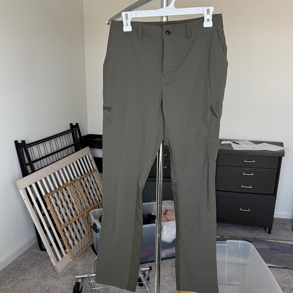 The North Face Women's Olive Cargo Pants